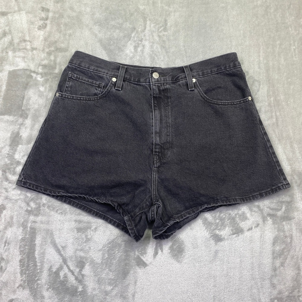 Levi's High Waisted Mom Shorts Black Denim Sz 33 Grunge Summer 90s Retro Outdoor